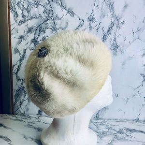 Vintage Cream Faux Fur Hat Beret with Rhinestone Accent